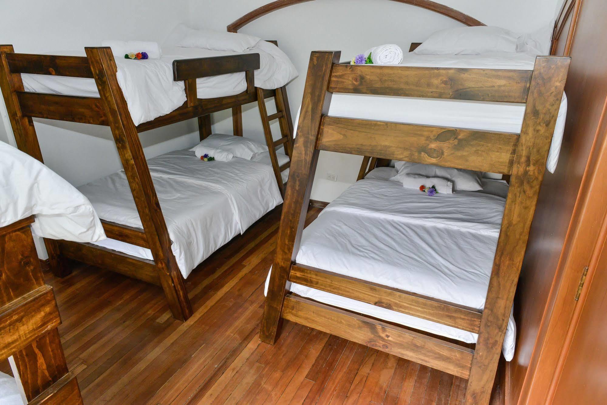 Mi Llave Hostels Bogota Exterior photo